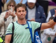 开云体育-法网翻盘温网，鲁德点燃赛场