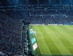 开云下载-足球之夜的双重震撼，委内瑞拉淘汰赛逆袭里昂，孙兴慜实力闪耀证名