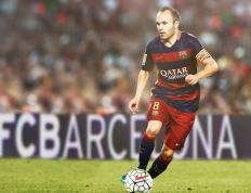 开云体育官网-爆冷雨战，王者更迭，拉塞尔统治级表现引领哈斯逆袭红牛王朝