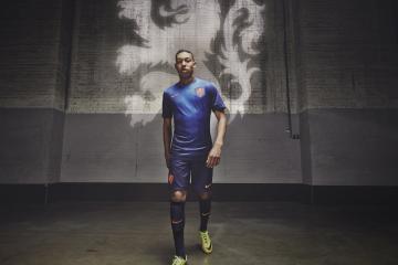 开云官方app入口-银箭与橙刃的缠斗，41岁传奇再书不朽—阿隆索刷新连续得分纪录之战