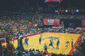 开云APP-冰与火的交响曲，阿尔卡拉斯如何用美网的王座，点燃戴维斯杯的绝地翻盘