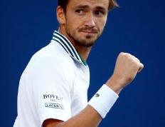 开云体育入口-PSG鏖战CLG，Ming极限生还后反打峡谷大战小组赛，强势挺进下一轮的简单介绍