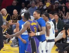 开云下载-湖人负于湖人，詹姆斯砍下32分