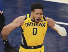 开云体育app-包含步行者陷入低谷，球队重组成为必然的词条