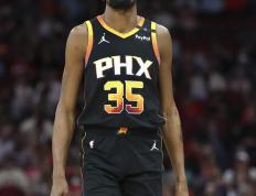 开云体育在线-关于雄鹿大胜魔术，字母哥表现抢眼的信息