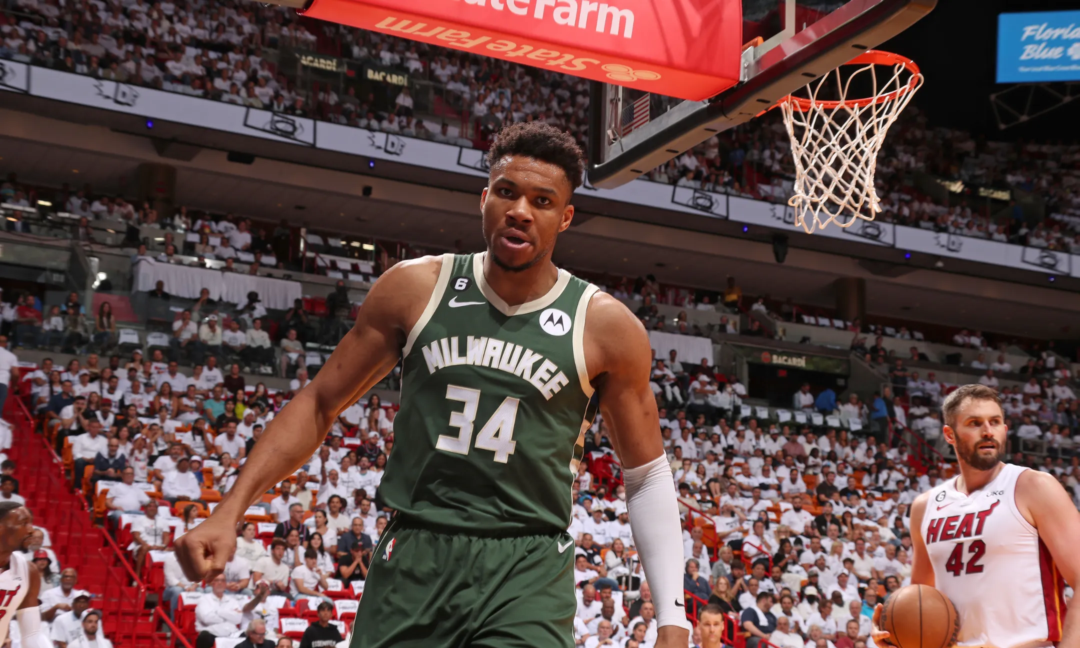 开云体育app-热火不敌雄鹿，字母哥率队取得胜利