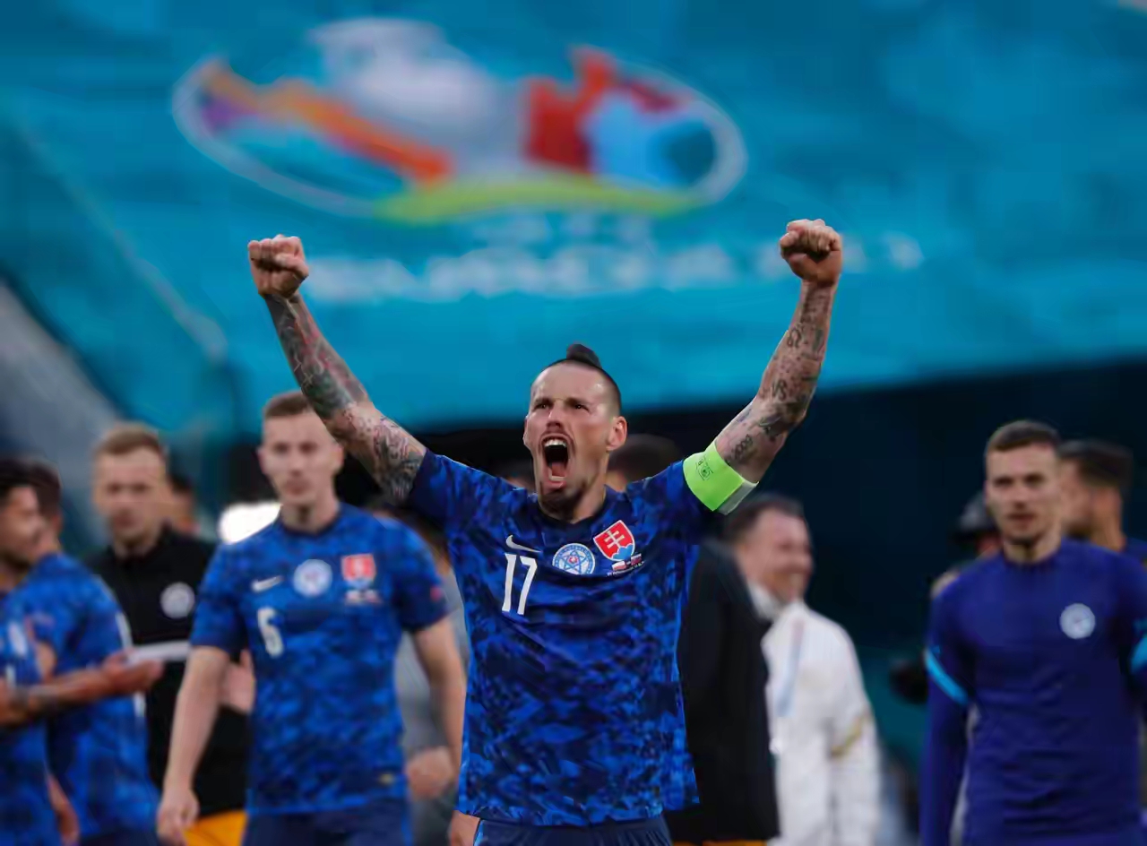 开云体育在线-斯洛伐克队球员个人技术突破,带动球队晋级