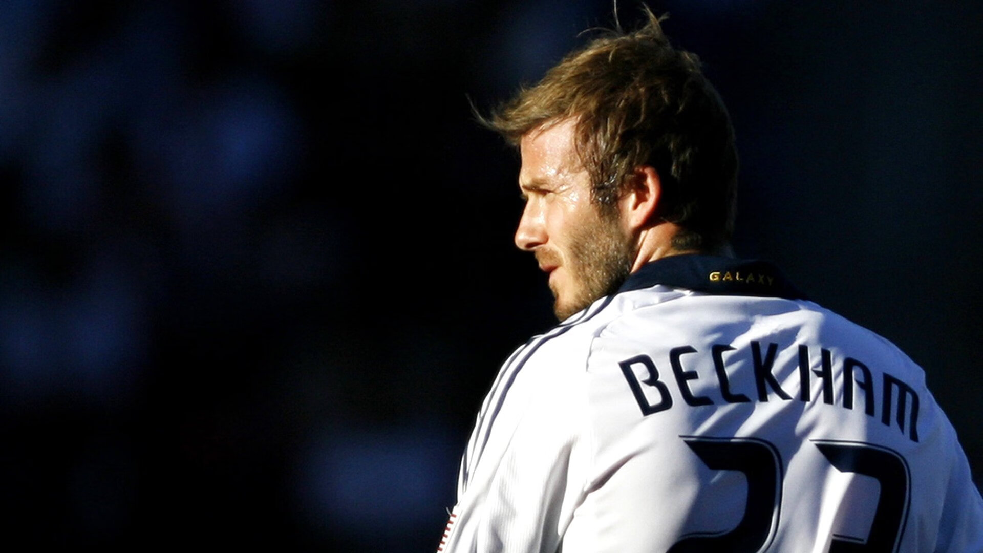 开云体育APP下载-跨时空对决，当德甲争冠夜遇上克莱时刻