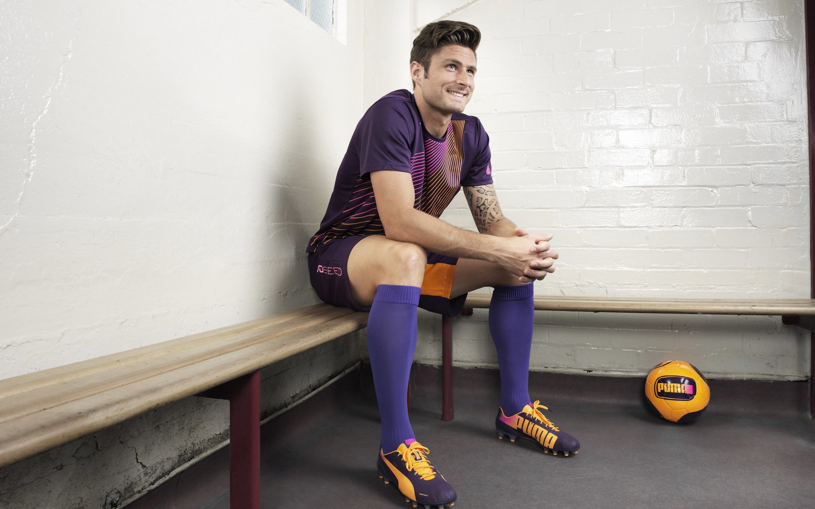 开云APP-异乡人阿坎吉，抢七之夜的孤岛与灯塔