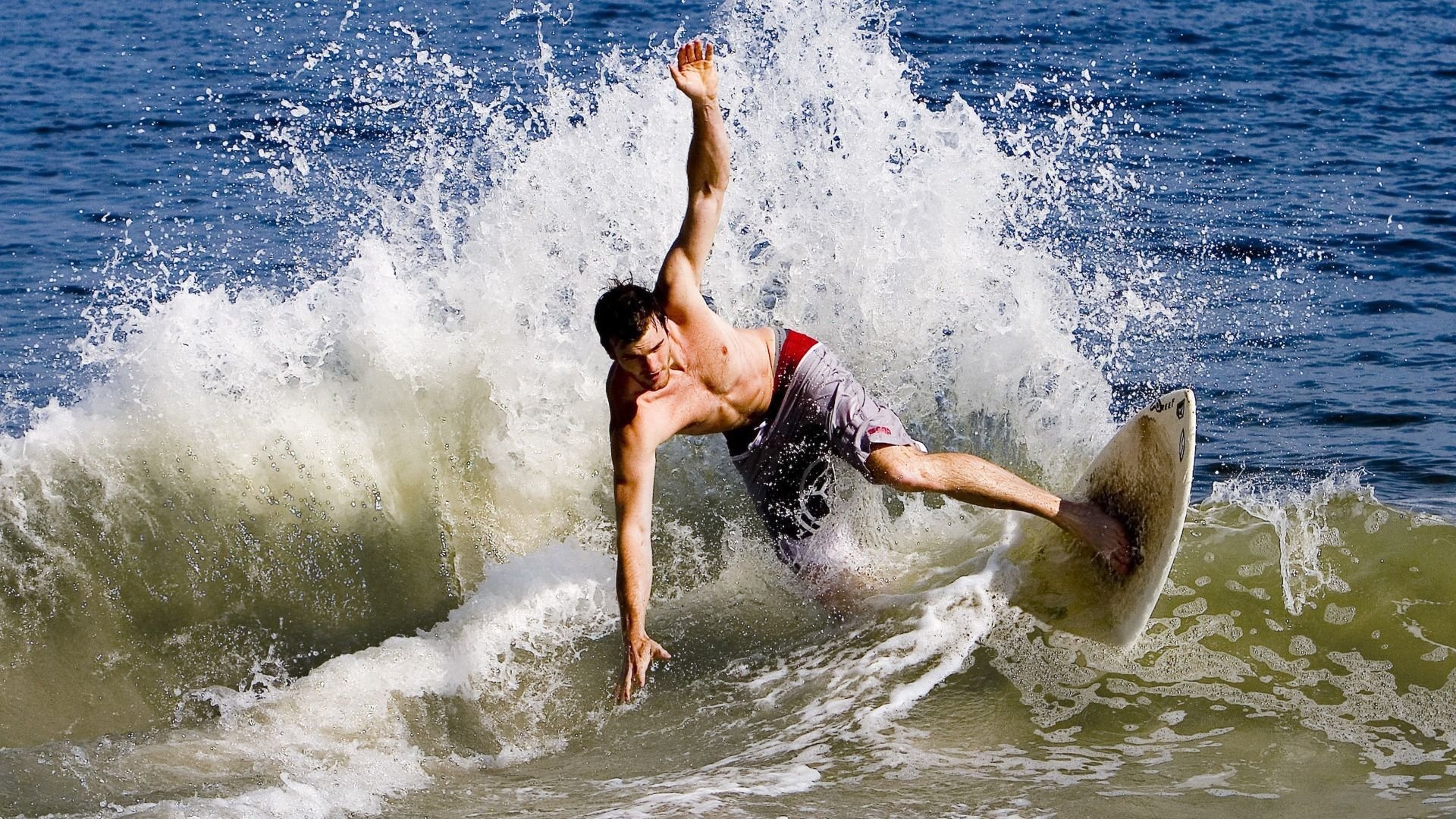 开云体育下载-梦幻之夜，曼城惊天逆转阿根廷，内马尔魔术脚法惊艳四座