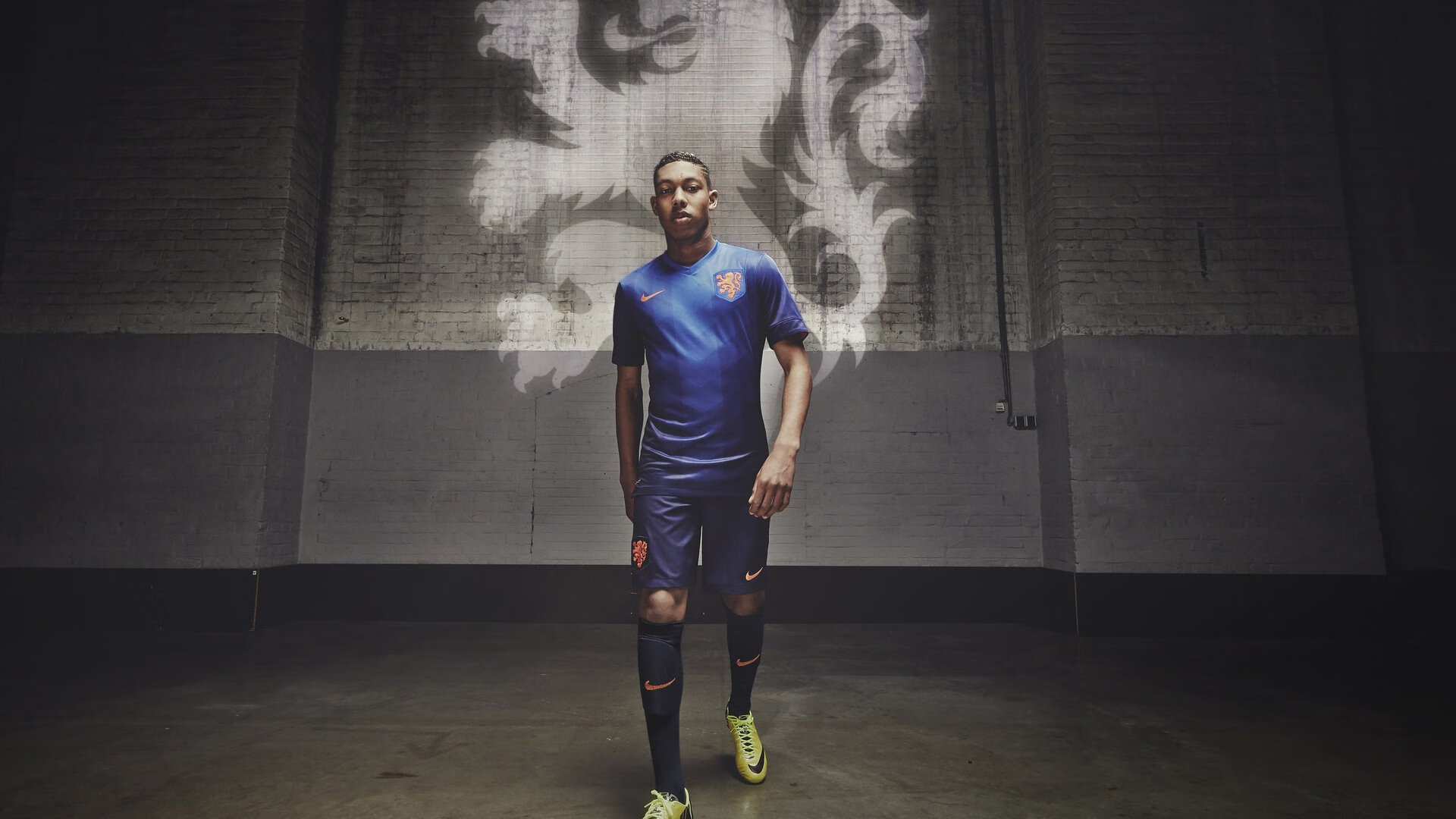 开云体育APP下载-当碾压成为史诗的注脚，德国战车轰鸣处，唯有波尔以优雅定义唯一